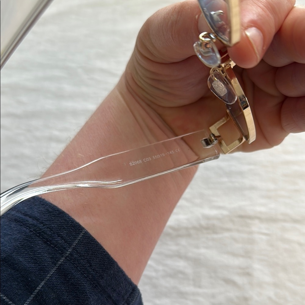 Stylish Blue and Gold Women's Sunglasses - Picture 6 of 7